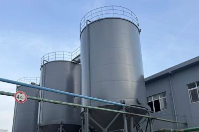 本公司主要产品是次氯酸钙（漂粉精）年产20000吨